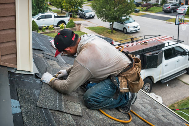 Professional Emergency Roof Repair technician working in Dunellen, NJ